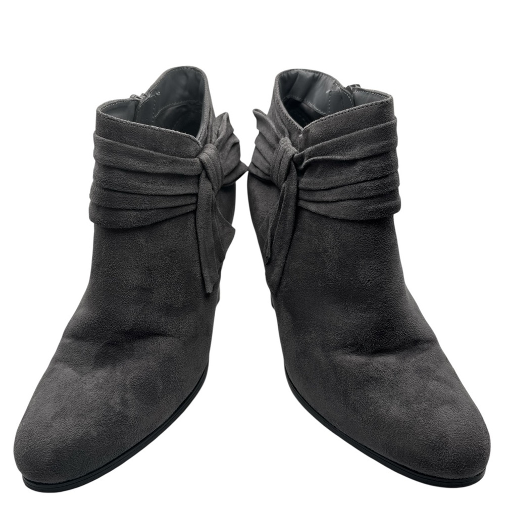 Impo Woman’s Elegant Gray Suede Ankle Boots With Bow‎ Zipper